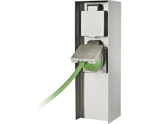 Steckdosensäule mit Schutzart IP44 und eingestecktem Kabel