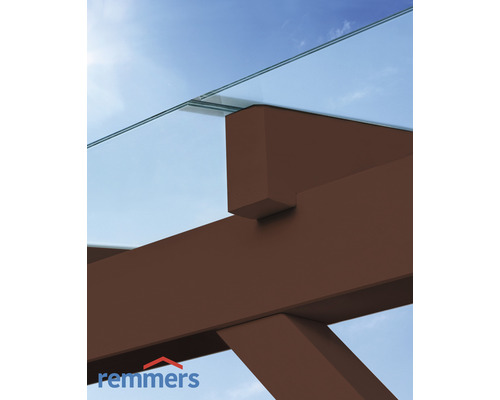 Detailansicht einer Terrassenüberdachung mit Glaselementen und Holzkonstruktion