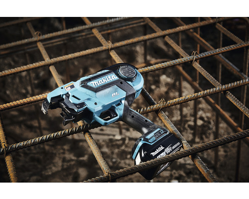 Makita Logo Bindemaschine auf Bewehrungsgittern