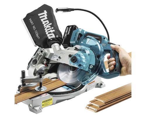 Makita Kapp- und Gehrungssäge mit Staubbeutel, Akku und Holz