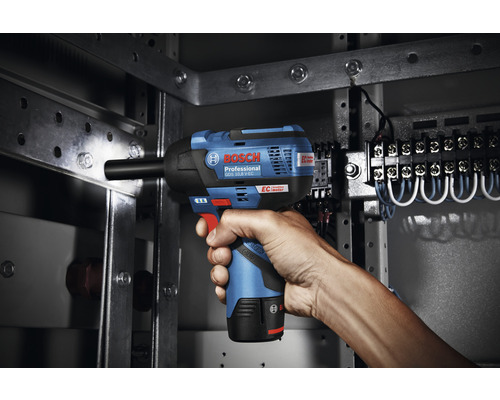 Bosch GDS 10,8 V-EC Akku-Schlagschrauber im Einsatz