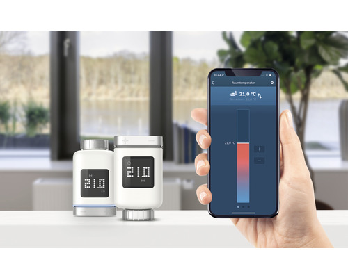 Zwei elektronische Heizkörperthermostate mit App-Steuerung für die Temperaturregelung zu Hause