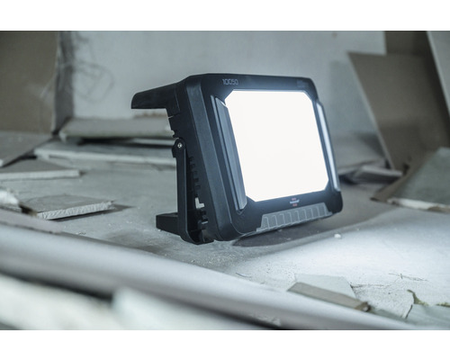 LED Akku Hybrid Strahler IP W HORNBACH | AT 100 54 schwarz Brennenstuhl®