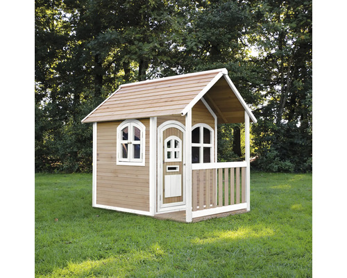 Holzspielhaus mit Veranda im Garten
