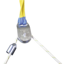 Seilrolle mit gelbem Gurtband und Seil