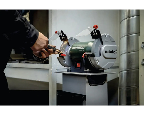Metallbearbeitung mit einer Metabo Doppelschleifmaschine DS 150 M