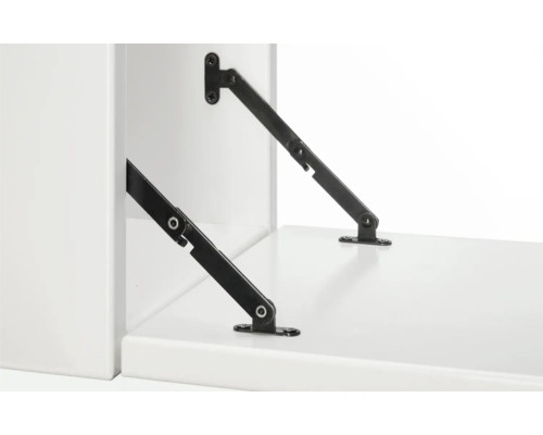 Möbelscharniere an einem weißen Möbelstück