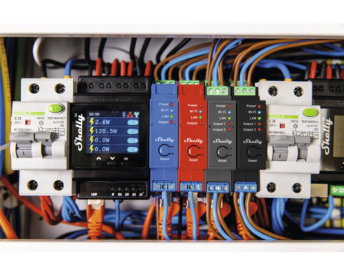 Installation von Shelly Smart Home Geräten in einem Schaltschrank