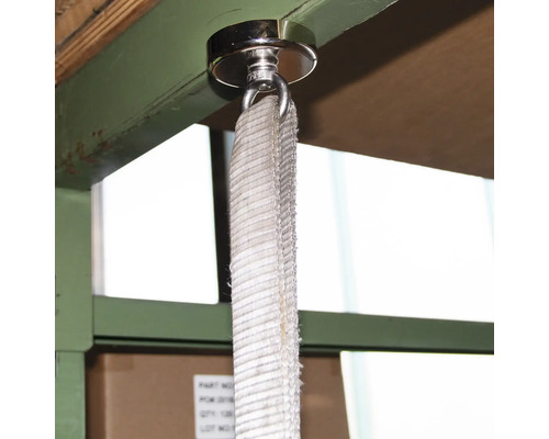 Magnet mit Haken und Textilband zur Befestigung