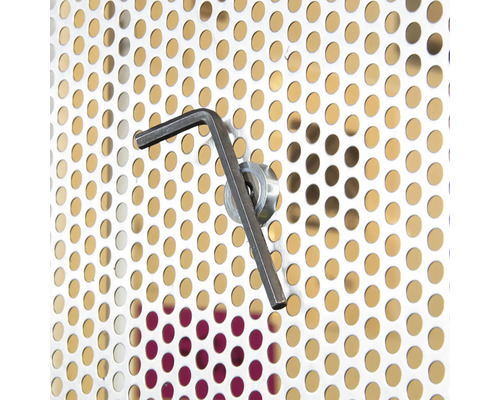 Inbusschlüssel an Lochplatte befestigt