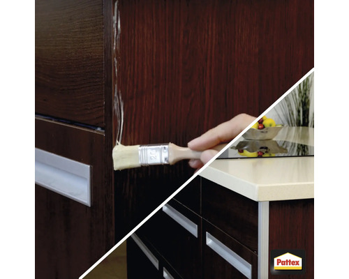 "Person trägt mit einem Pinsel Klebstoff auf ein Möbelstück auf