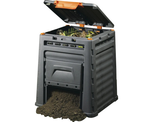 Komposter mit Deckel und Entnahmetür, gefüllt mit Gartenabfällen und Kompost