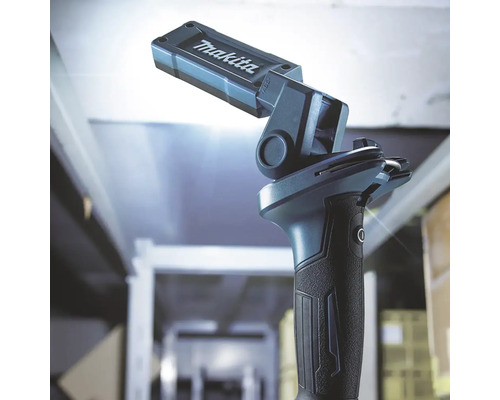 Makita Logo auf einer Baustellenlampe