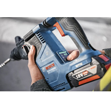 Bohrmaschine mit Bohrer und Akku, Bosch Logo.