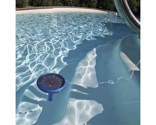 Schwimmbad Thermometer im Wasser