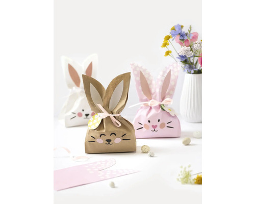 Dekorative Geschenktüten mit Hasenmotiven und Hasenohren aus Papier