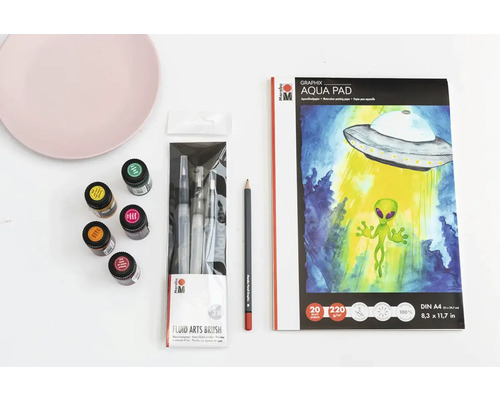 Aquarellfarben, Pinsel, Zeichenblock und Stift für Aquarellmalerei