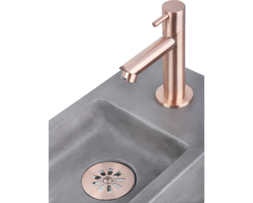Waschbecken mit Wasserhahn und Abfluss