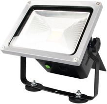 LED-Fluter mit magnetischem Fuß
