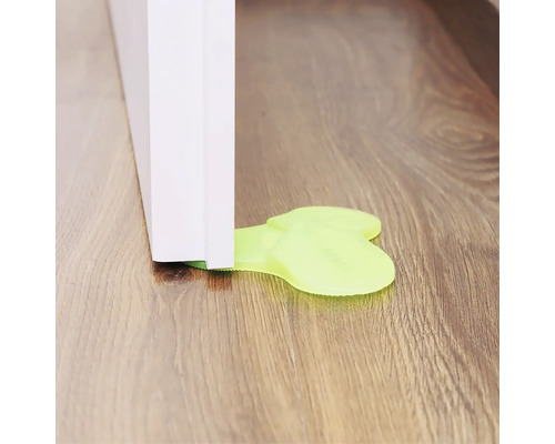 Türstopper aus Kunststoff sichert eine Tür