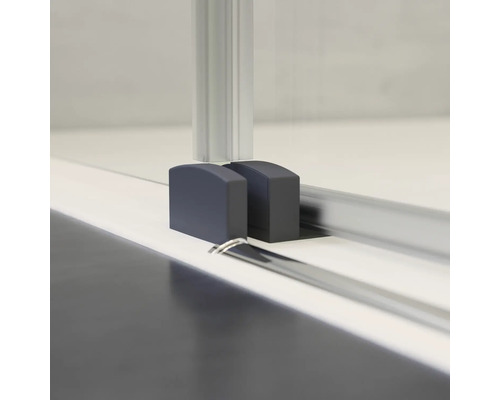 Detailansicht des Gleitelements einer Duschkabine