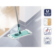Flachwischmop mit Produktdetails auf glänzendem Boden