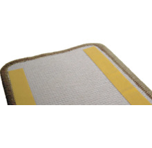 Teppich mit Klebestreifen auf der Rückseite