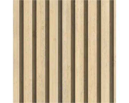 Holzpaneel mit vertikalen Lamellen