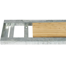 Metallkonstruktion mit Holzbrett