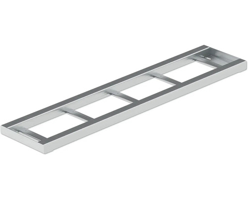 Metallrahmen mit mehreren rechteckigen Aussparungen