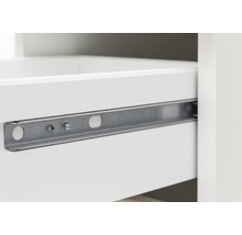 Detailansicht einer Schublade mit Metallführungsschienen