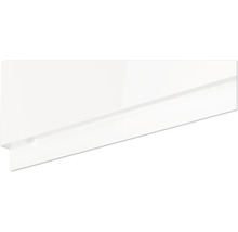 Detailaufnahme eines weißen Möbelstücks.