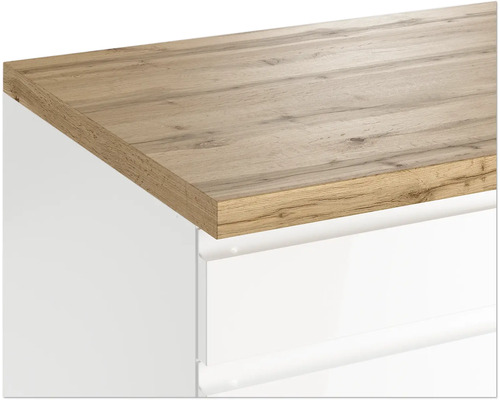 Holz Arbeitsplatte auf einem weißen Schrank