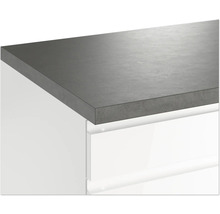 Küchenarbeitsplatte auf einem Küchenschrank