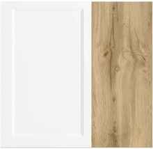 Weißer Küchenschrank mit Holzstruktur