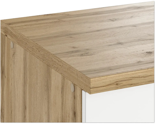 Detailansicht einer Möbeloberfläche in Holzoptik