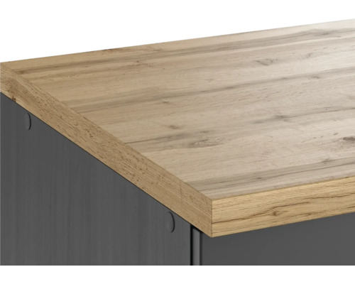 Detailansicht einer Arbeitsplatte in Holzoptik