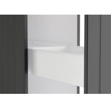 Detailansicht eines Badezimmerschranks mit Schublade