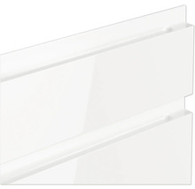 Detailaufnahme von zwei weißen Schubladenfronten