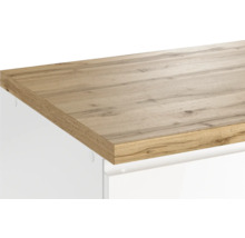 Holzplatte auf einem Möbelstück