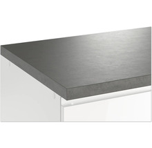 Küchenarbeitsplatte auf einem Küchenschrank