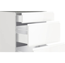 Weißer Badezimmerschrank mit offenen Schubladen zur Aufbewahrung von Badartikeln.