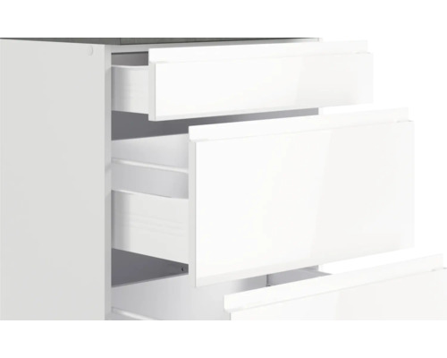 Auszugsschrank mit offenen Schubladen für Badezimmer