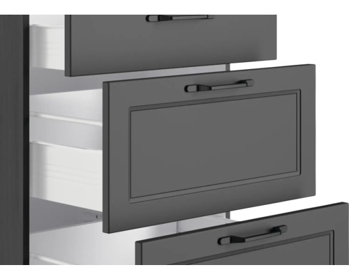 Detailaufnahme eines Schubladenelements mit mehreren Auszügen und Griffen