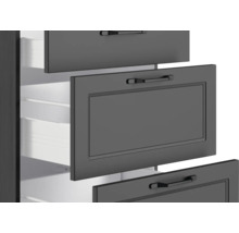 Detailaufnahme eines Schubladenelements mit offenen Schubladen