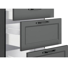 Schrank mit offenen Schubladen zur Aufbewahrung