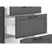 Auszugschrank mit mehreren Schubladen