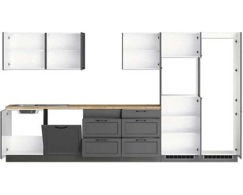 Küchenzeile mit Spüle, Schubladen und Schränken