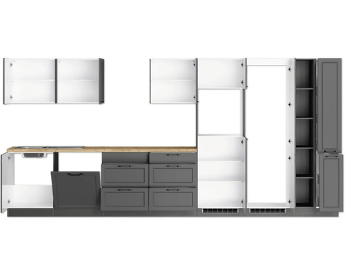 Küchenzeile mit Spüle, Schubladen und Schränken