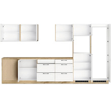 Küchenzeile mit Hänge- und Unterschränken sowie Schubladen